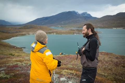 Passenger speaking with Expedition Staff